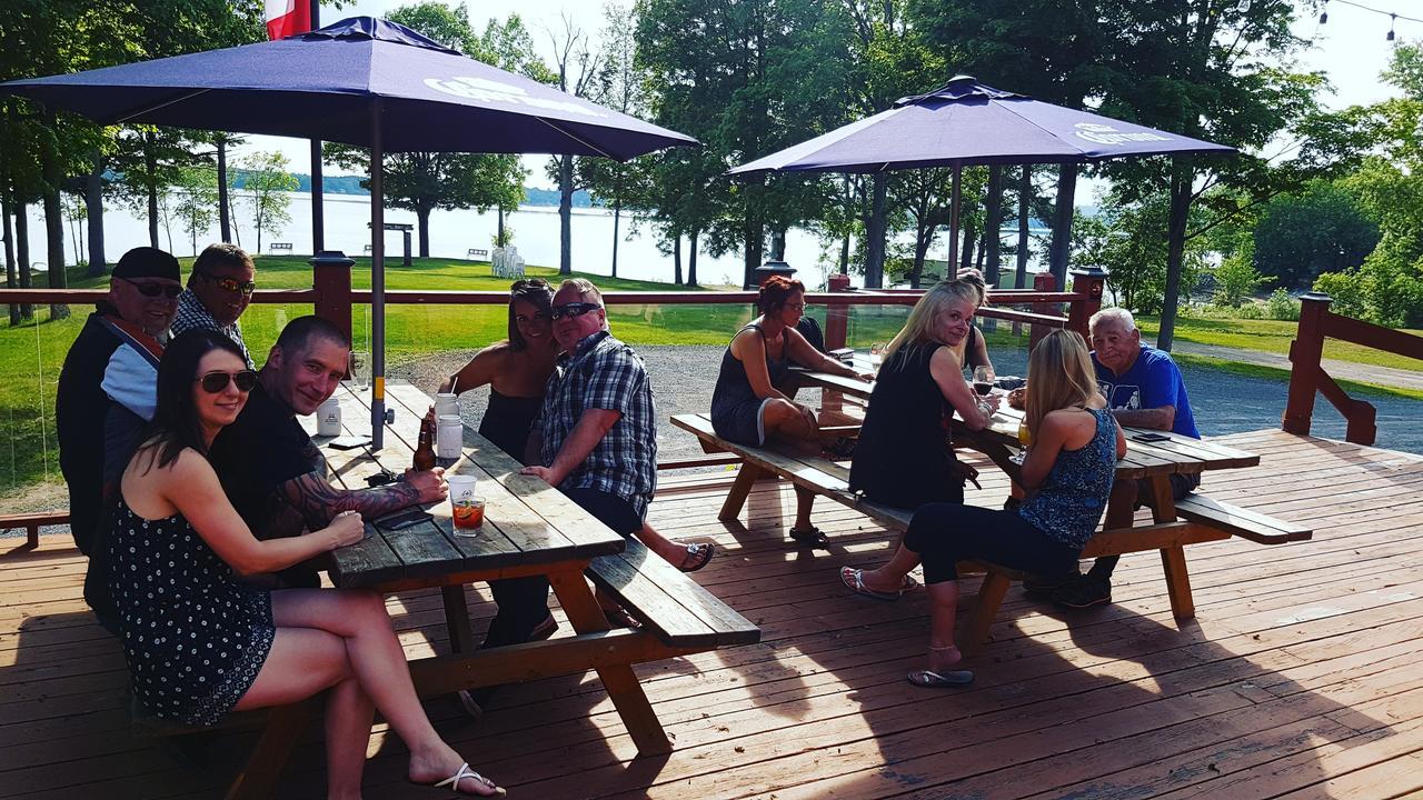 Stoco Lake Lodge Tweed Exteriör bild
